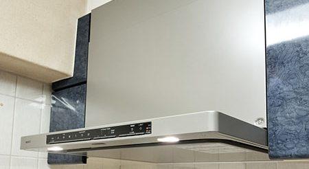  東京都板橋区のお客様｜レンジフード交換の施工事例